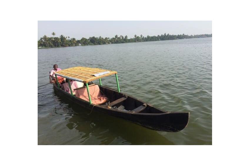 shared canoe group tour 